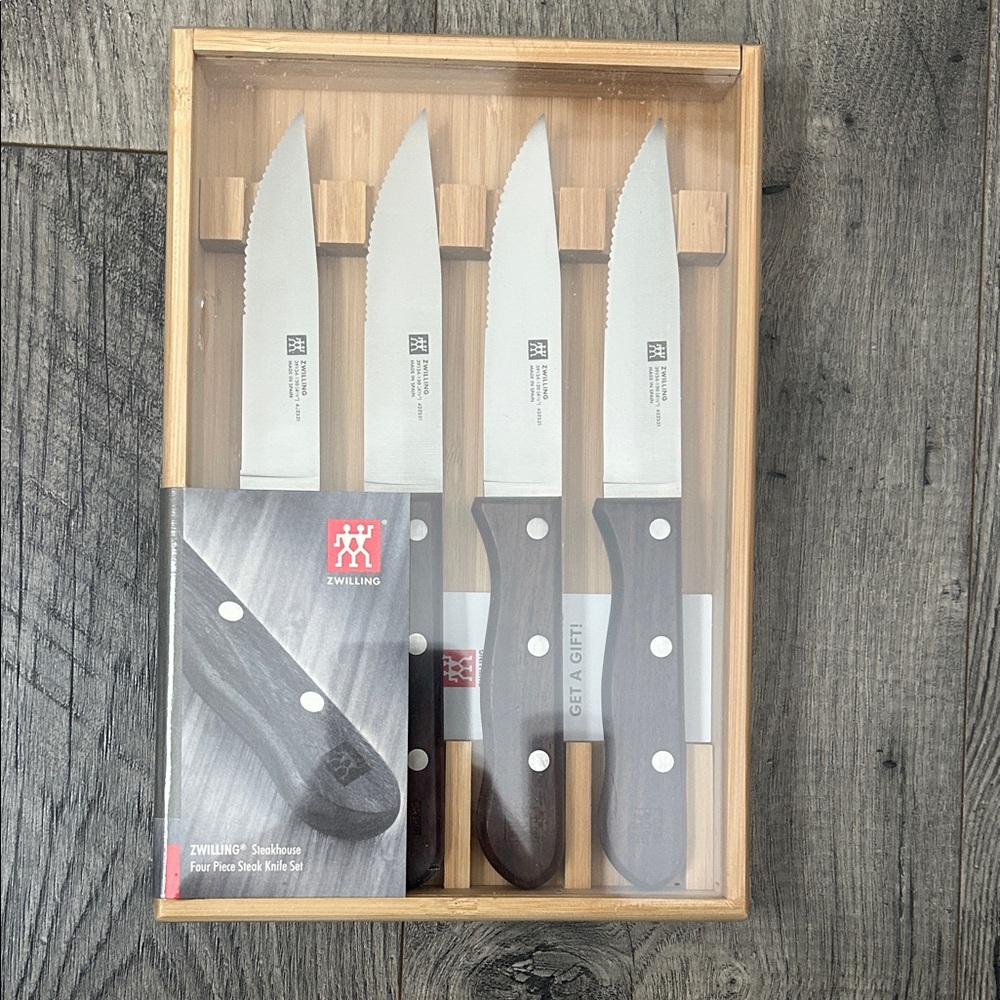 Steak Knife Set with Black Handles